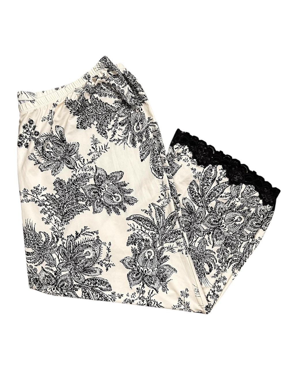 NWT Avenue Sleep Pants Cropped Cream Black Floral Lace Trim Women’s Size 22/24